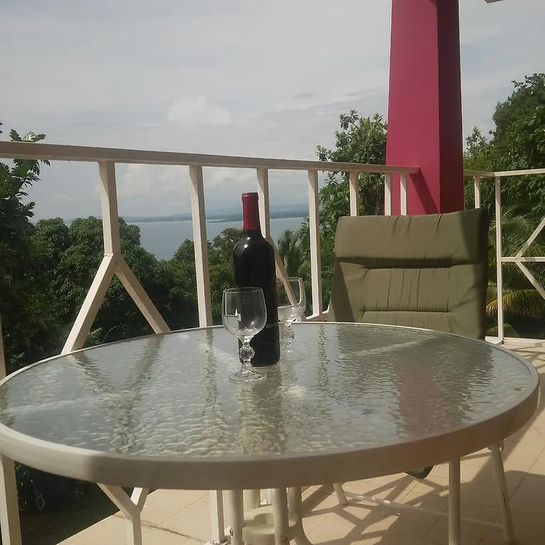 Boutique B&B At Stone Village Bluefields