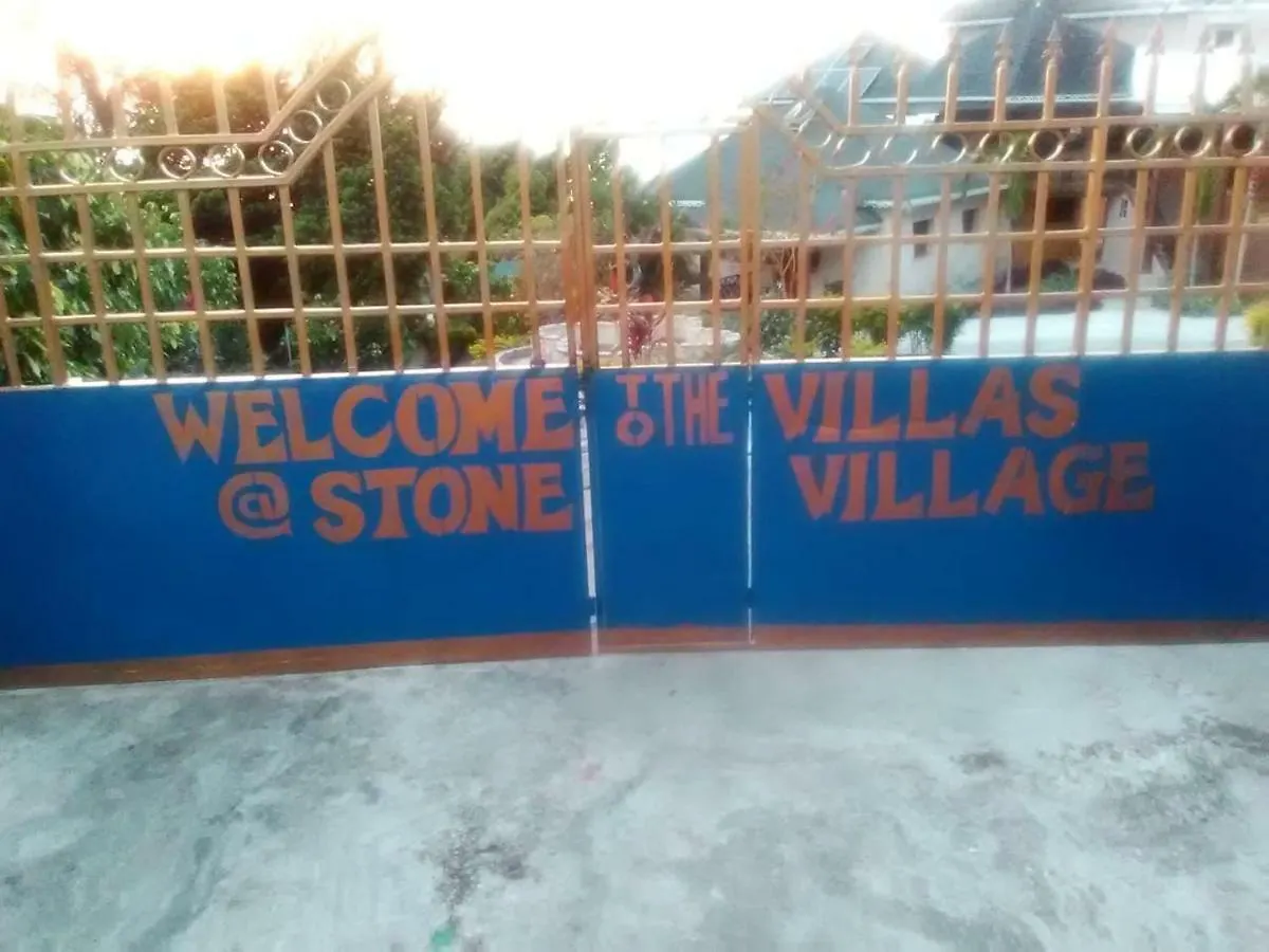 Boutique B&B At Stone Village Bluefields