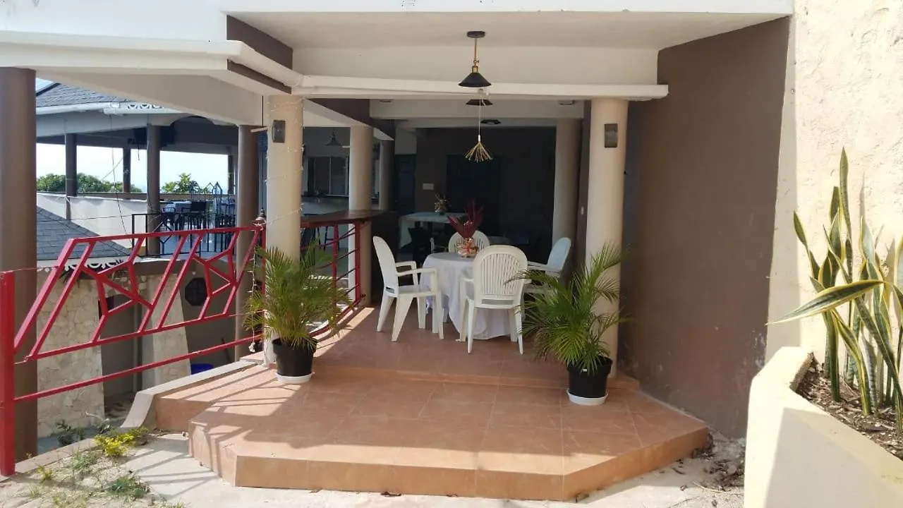 Boutique B&B At Stone Village Bluefields Bed & Breakfast